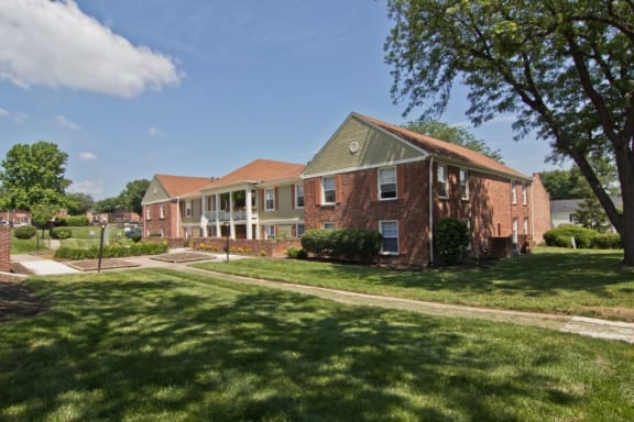 Cincinnati Apartments | Williamsburg of Cincinnati | Photos